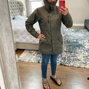 Size small. Green Columbia Omni winter coat